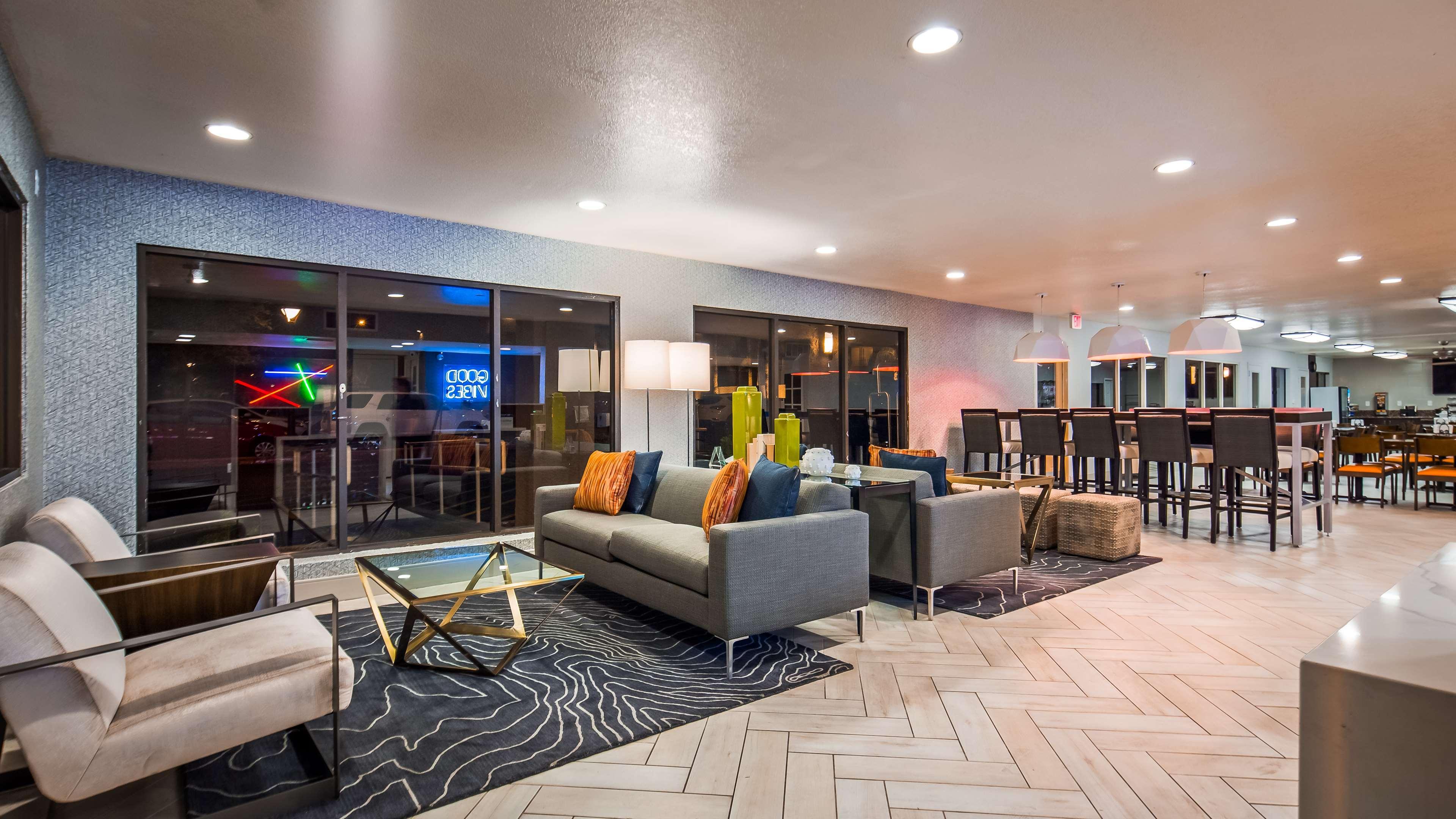 Best Western Innsuites Phoenix Hotel & Suites Exteriér fotografie