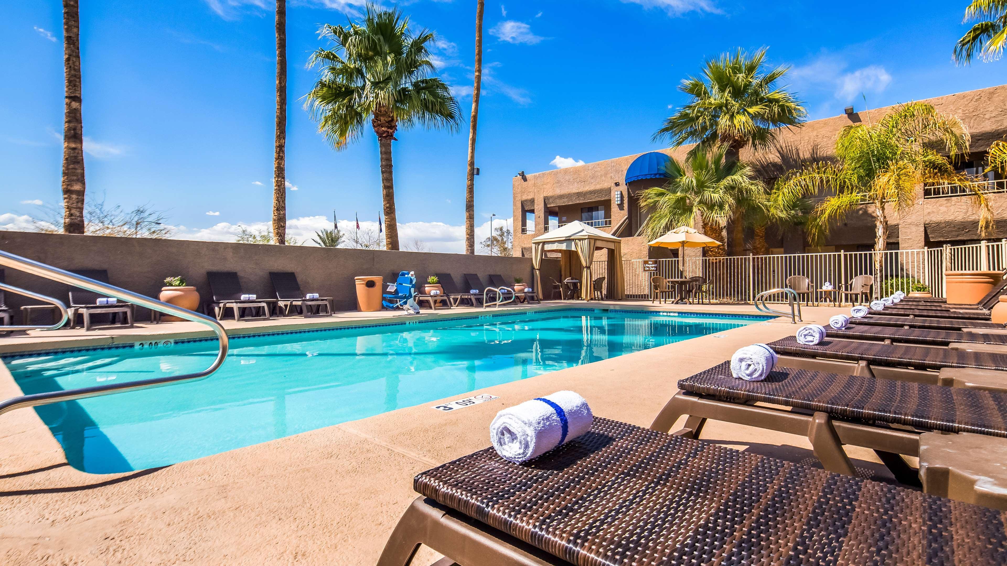 Best Western Innsuites Phoenix Hotel & Suites Exteriér fotografie