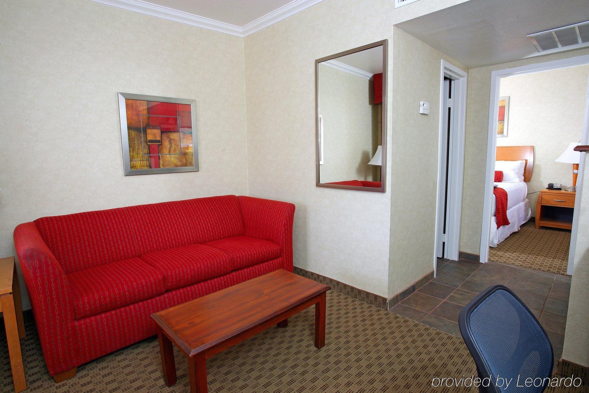 Best Western Innsuites Phoenix Hotel & Suites Pokoj fotografie
